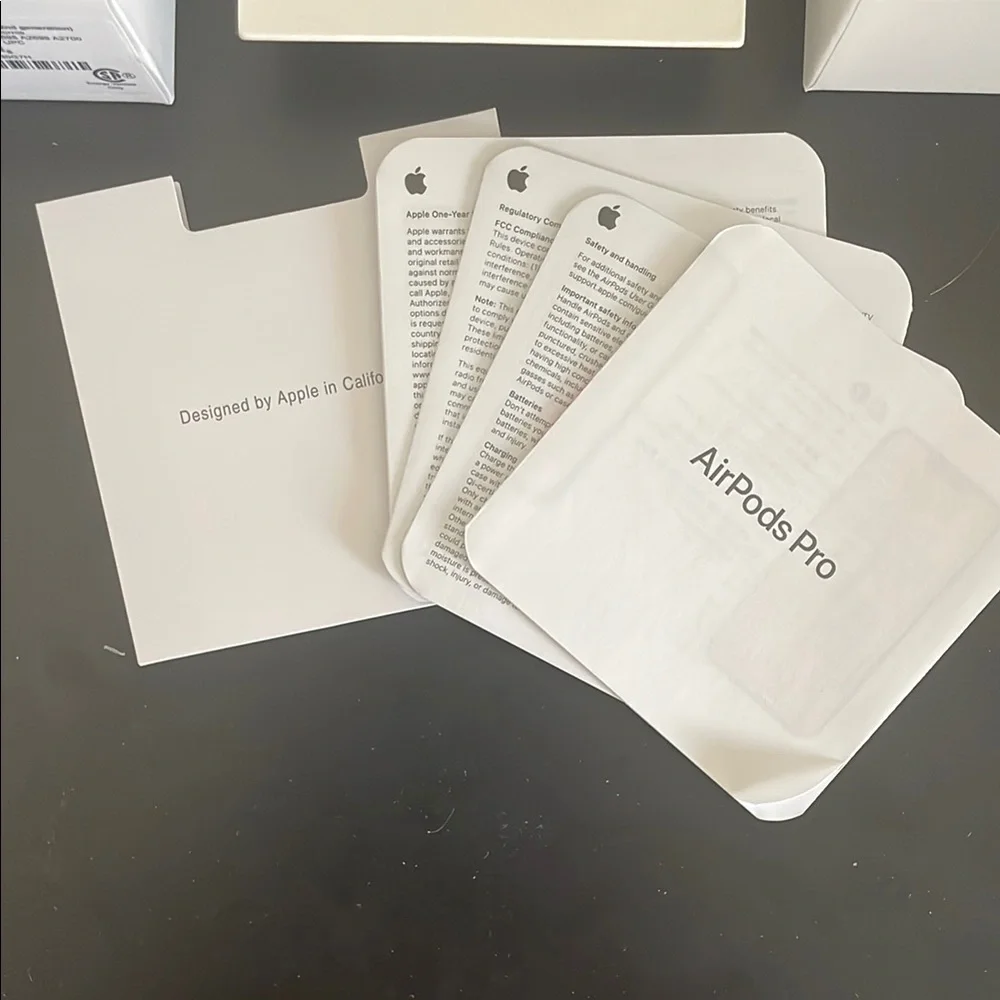 Apple AirPods Pro with MagSafe Case